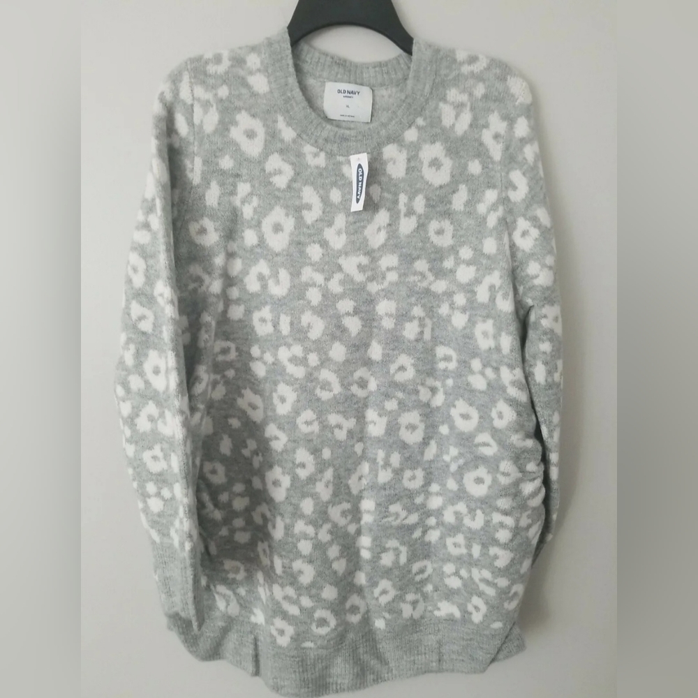 Old Navy Womans Leopard Maternity Sweater
